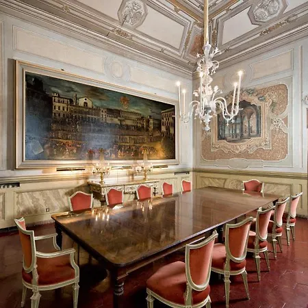 Residenza Ruspoli Bonaparte Bed & Breakfast 4*