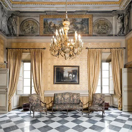 Residenza Ruspoli Bonaparte 4*
