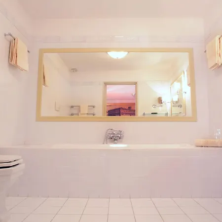 Bed & Breakfast Residenza Ruspoli Bonaparte 4*