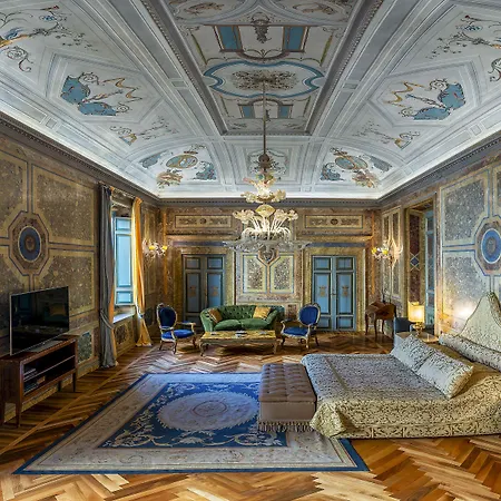 Residenza Ruspoli Bonaparte Bed & Breakfast 4*