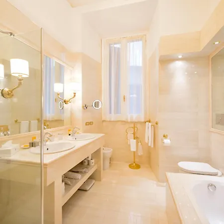 Bed & Breakfast Residenza Ruspoli Bonaparte 4*