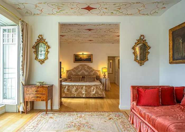 Residenza Ruspoli Bonaparte Bed & Breakfast 4*