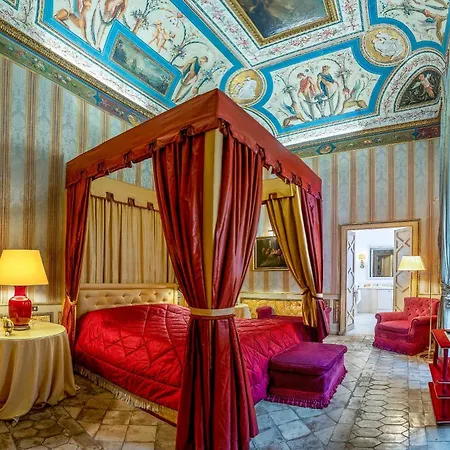 Bed & Breakfast Residenza Ruspoli Bonaparte 4*